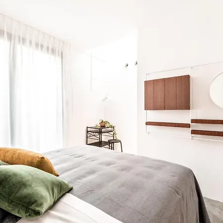 アパート Microcosmo